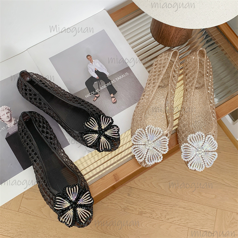 Novas Sandálias de Cristal com - Pointed Toe Flat avaliação e preço