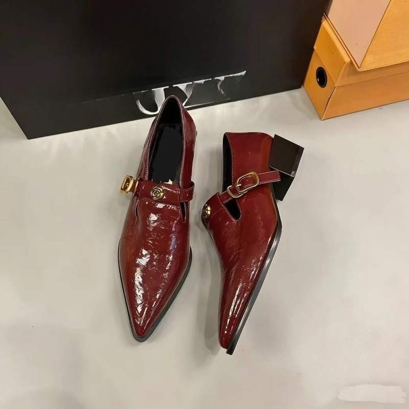 Sapatos Femininos de Sola Gros - Pointed Toe Flat avaliação e preço